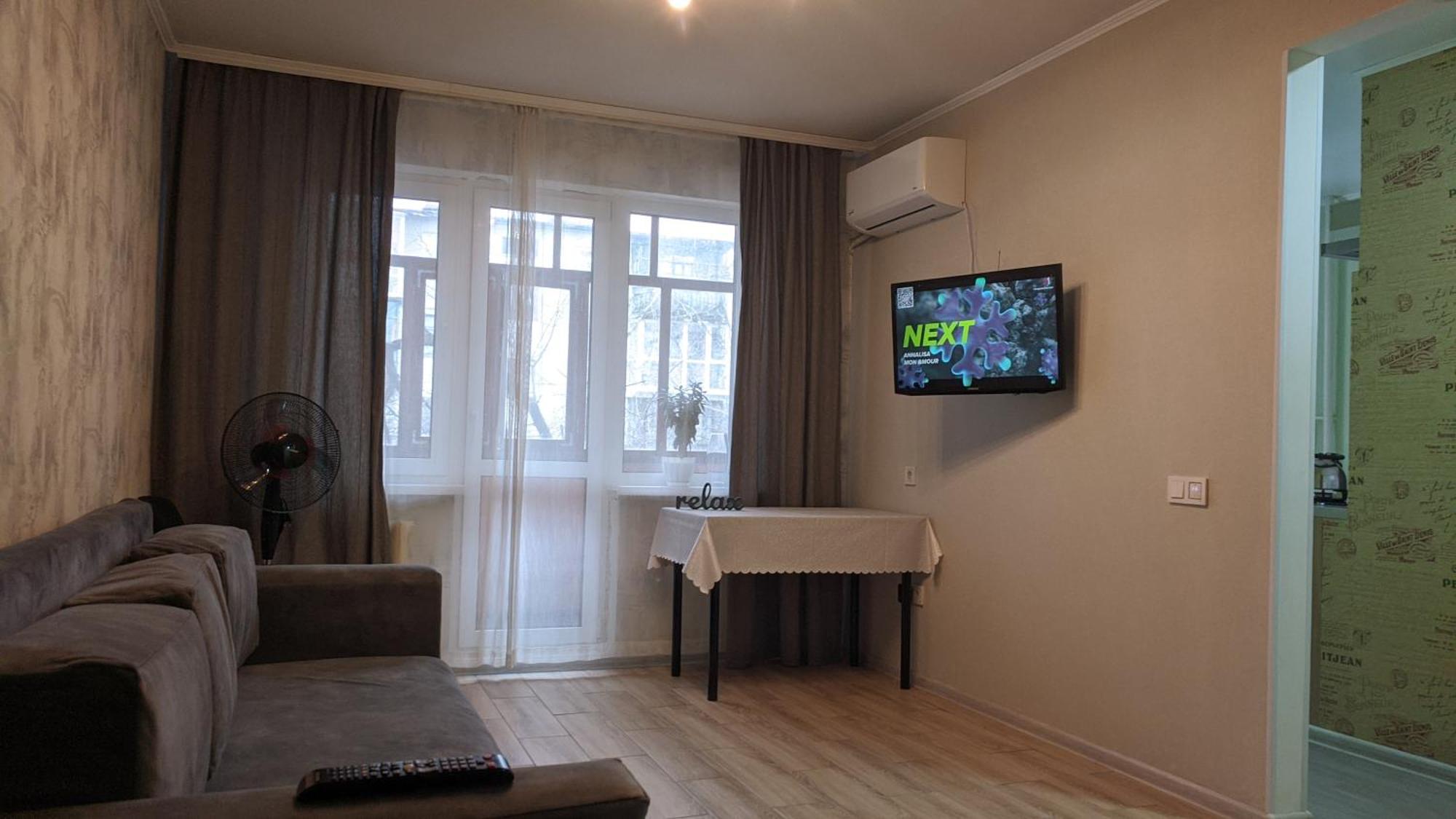 Apartment Near City Center On Peremohy Avenue 46 체르니히우 외부 사진
