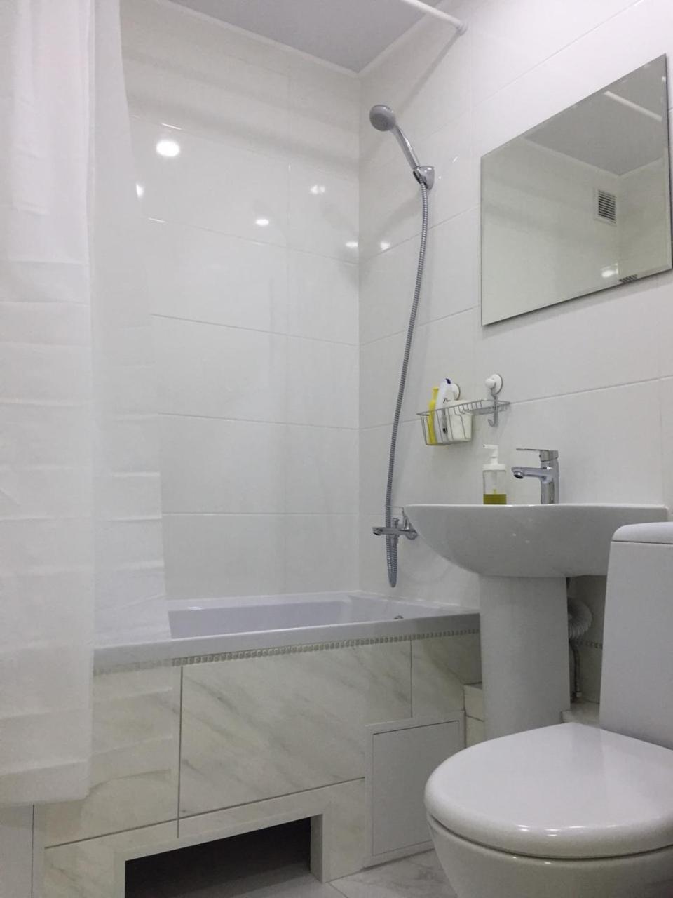 Apartment Near City Center On Peremohy Avenue 46 체르니히우 외부 사진