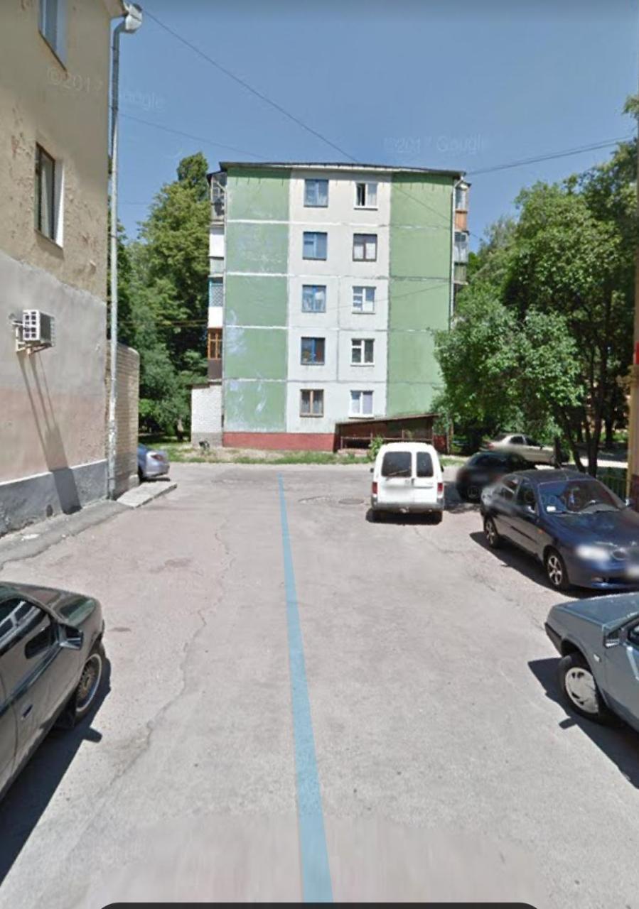 Apartment Near City Center On Peremohy Avenue 46 체르니히우 외부 사진